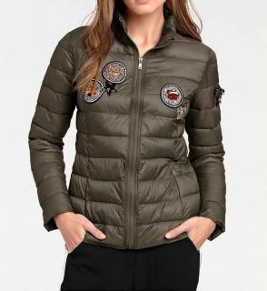 Designer-Steppjacke mit Patches oliv