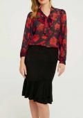 Designer-Druckbluse mit Schluppe. schwarz-rot