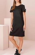 Designer-Jerseykleid und Tasche schwarz