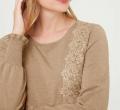 Designer-Pullover mit Spitze camel-melange