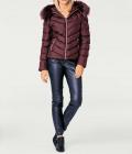 Designer-Steppjacke mit Webpelz bordeaux