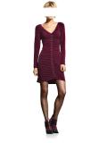 Kleid mit Nieten bordeaux