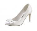 Marken-Pumps creme