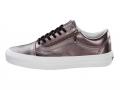 Marken-Sneaker metallic