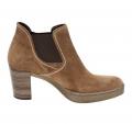 Marken-Stiefelette camel