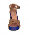 Sandalette mit Nieten cognac-blau