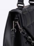 Tasche mit Steppung und Kettendetails. schwarz